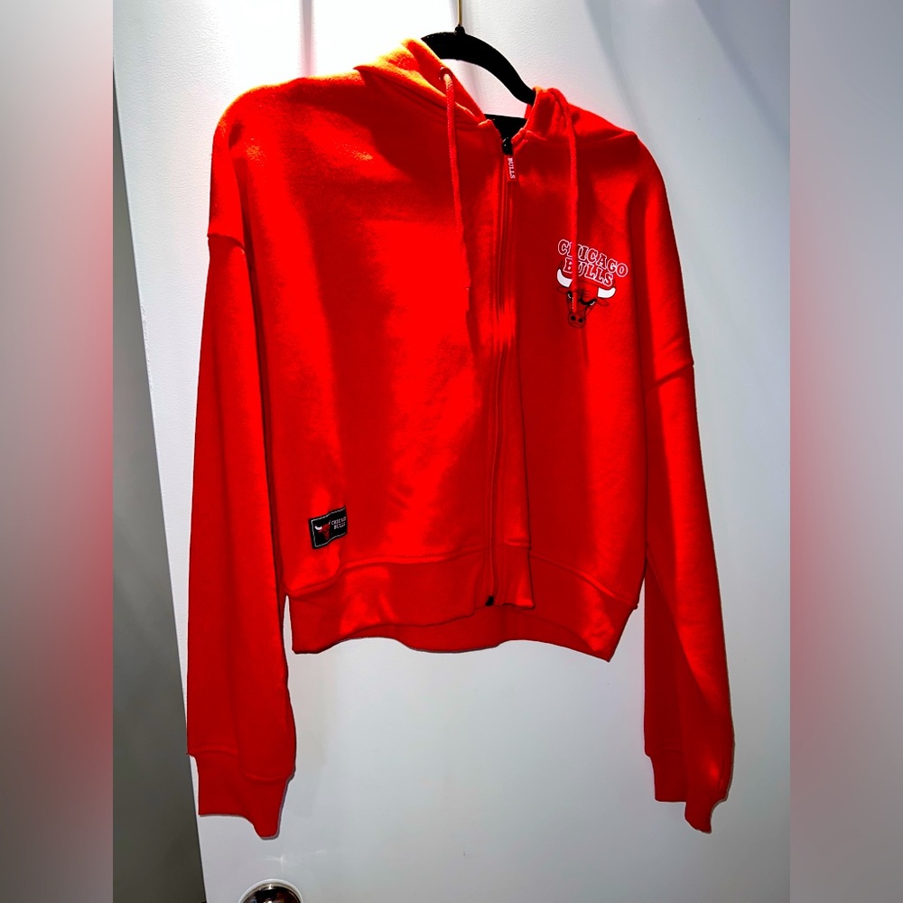 Chicago Bulls Woman’s Zip-Up